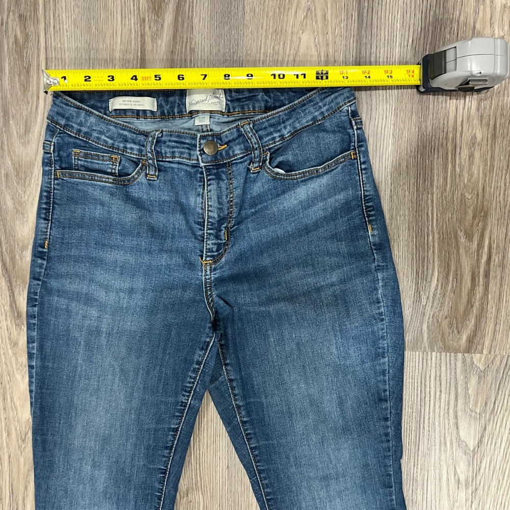 Universal Thread Mid Rise Skinny Jeans Medium Wash Denim Size 6/28R